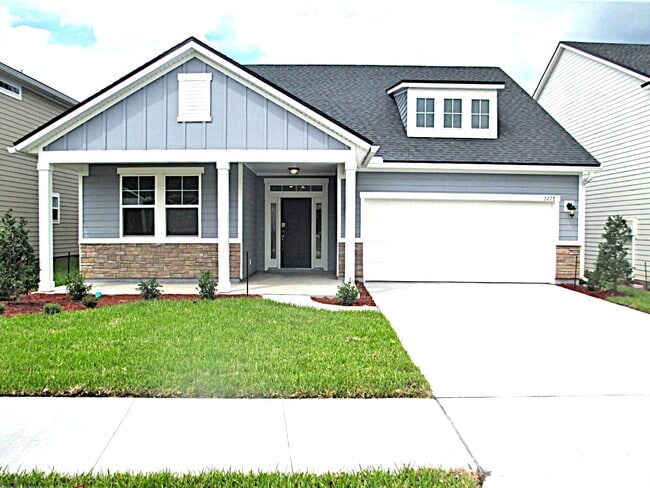 Building Photo - 3278 Roundabout Dr