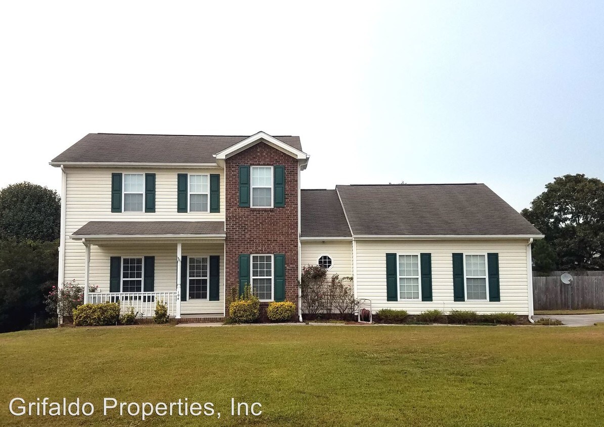 Foto principal - 104 Whispering Winds Ln