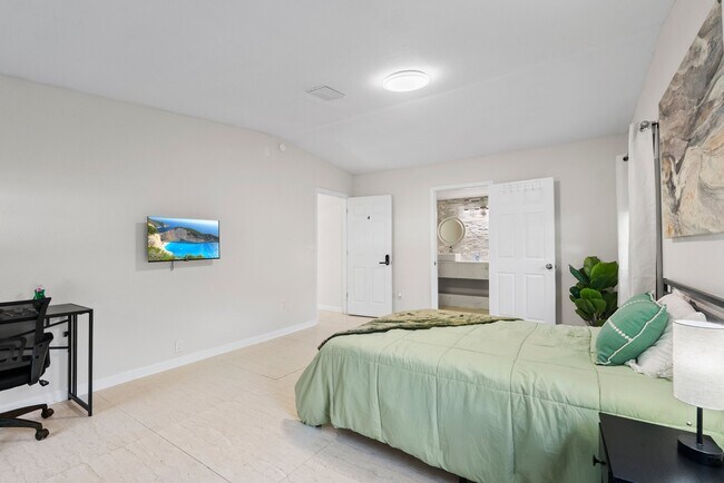 Foto del edificio - 6878 Lenox Ave