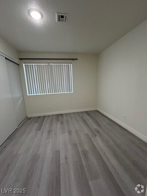 Building Photo - 5044 S Rainbow Blvd
