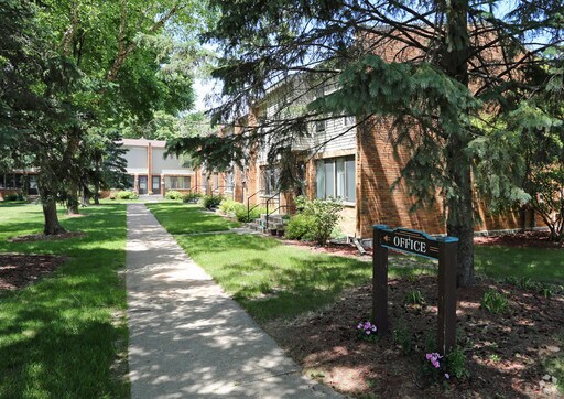 Foto del edificio - 2620 S Stoughton Rd