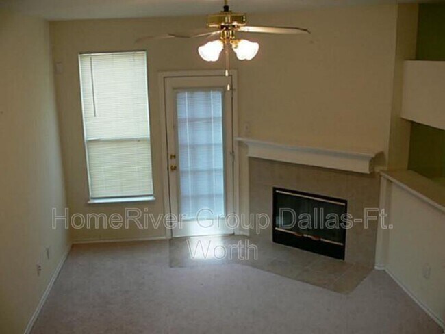 Building Photo - 4909 Las Lomas Dr