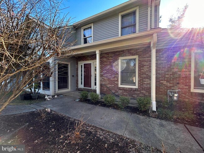 Building Photo - 12 Thorngate Ct