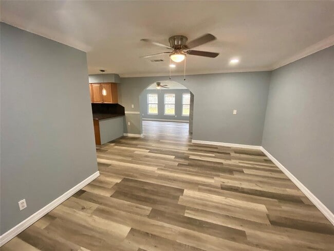 Building Photo - 1868 Bimini Way
