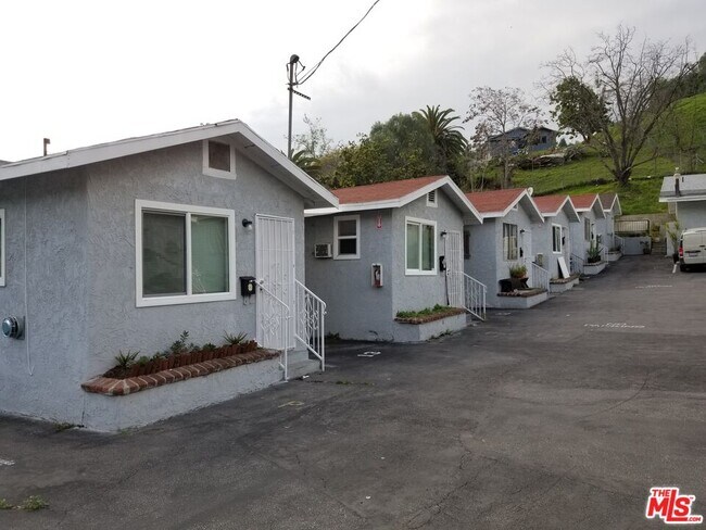 Foto del edificio - 3009 Sierra St