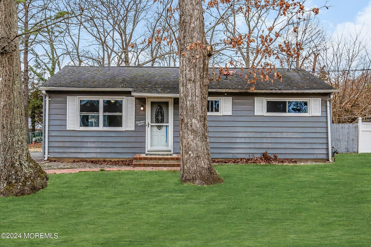 Primary Photo - 1412 Jeffrey St