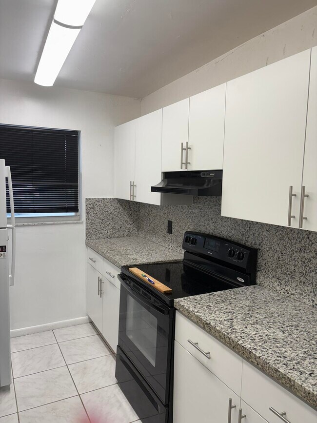 Foto del edificio - 2801 Albatross Rd