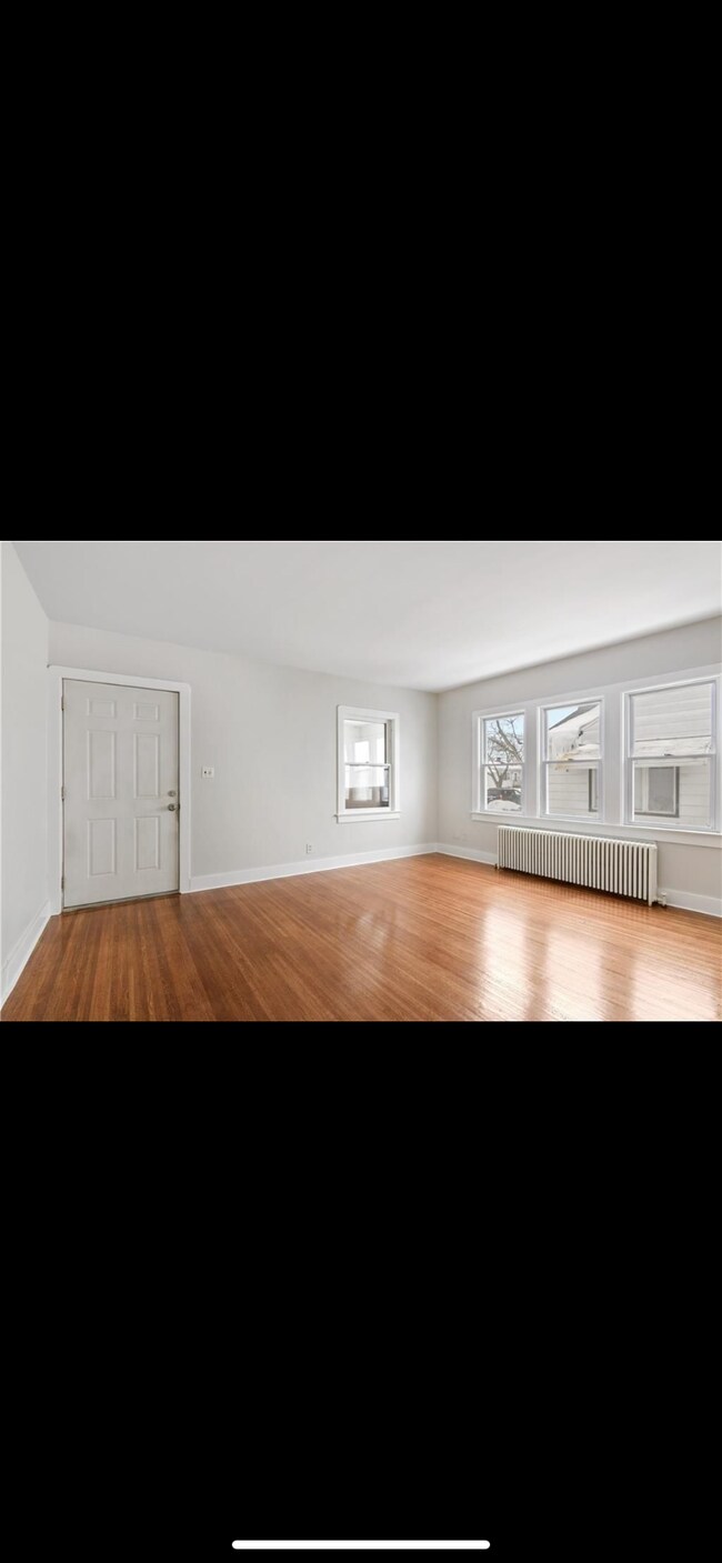 Foto del edificio - 236 Arbutus St