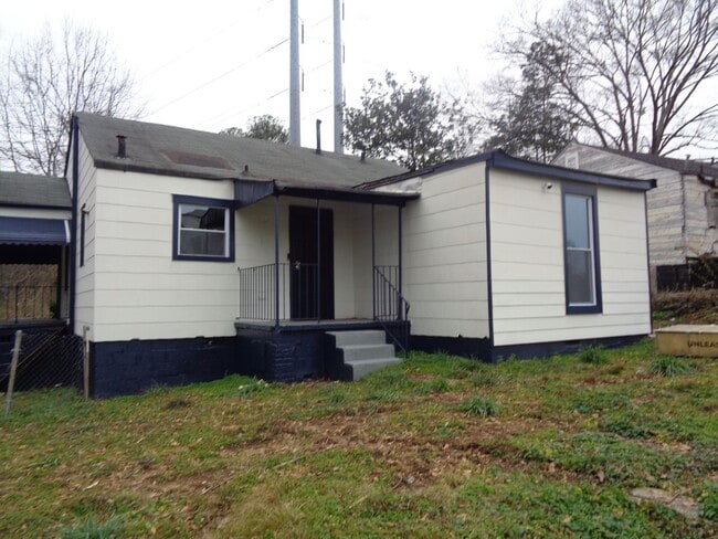 Building Photo - 2 Bdroom 1 Bath Home