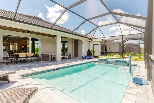 Foto del edificio - 5453 Pikewood Ct