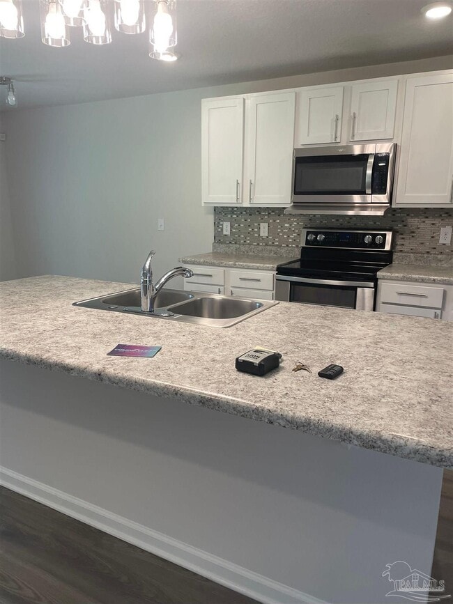 Building Photo - 5241 Peach Dr