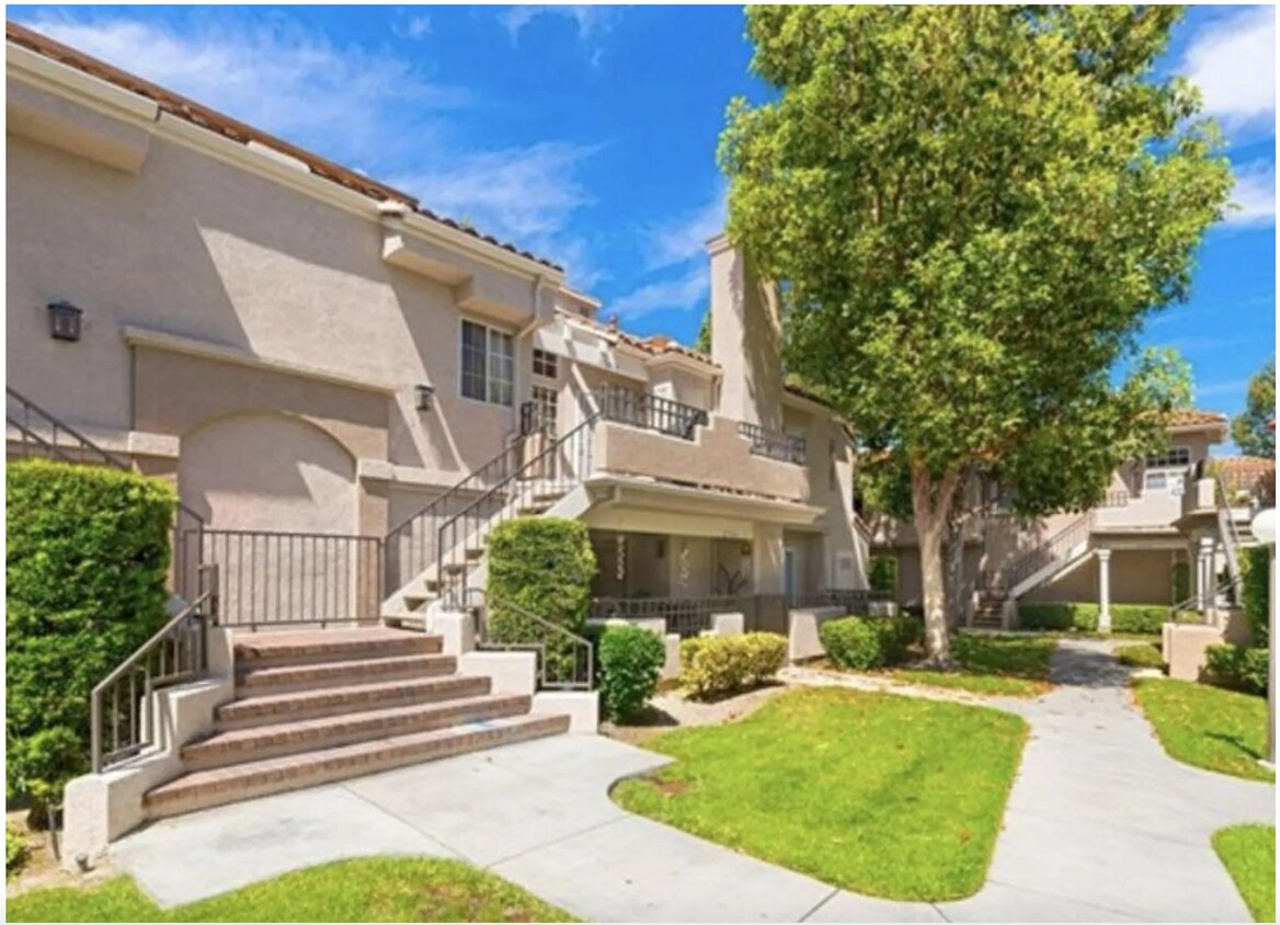 Foto principal - This stunning One-Bedroom 1.5 Bathroom Condo in Laguna Niguel