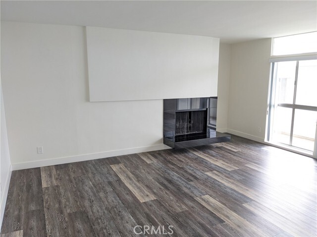 Foto principal - 11942 Darlington Ave
