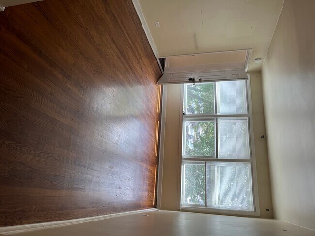 Foto del edificio - 4934 Mulford St