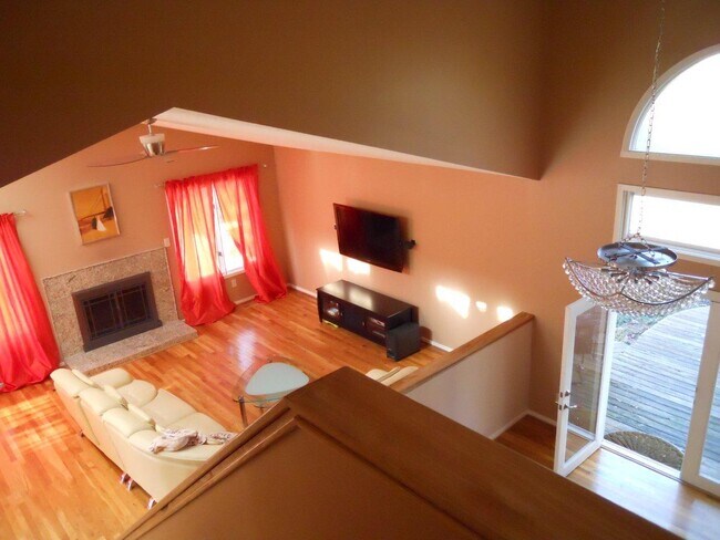 Foto del edificio - 10040 Stonemill Rd