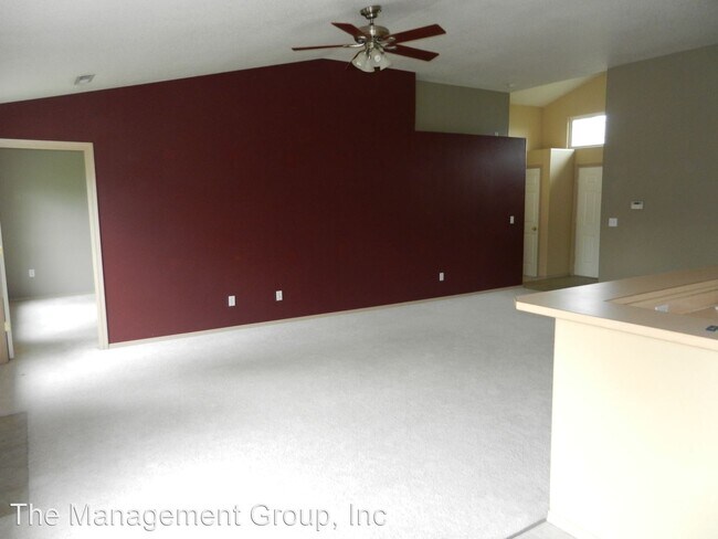 Building Photo - 3 br, 2 bath House - 400 SE 169th Avenue