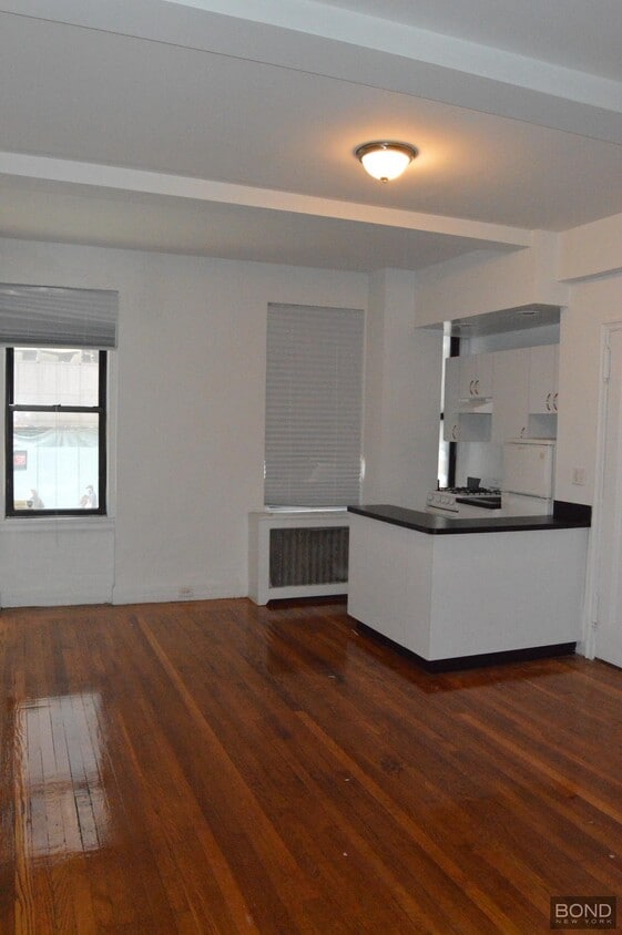 Primary Photo - 140 E 46th St