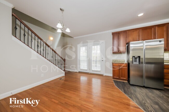 Foto del edificio - 7092 Orchard Path Dr