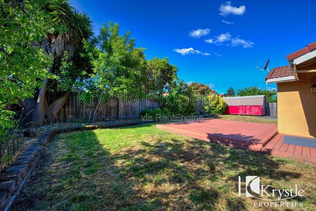 Foto del edificio - 229 Folland Dr