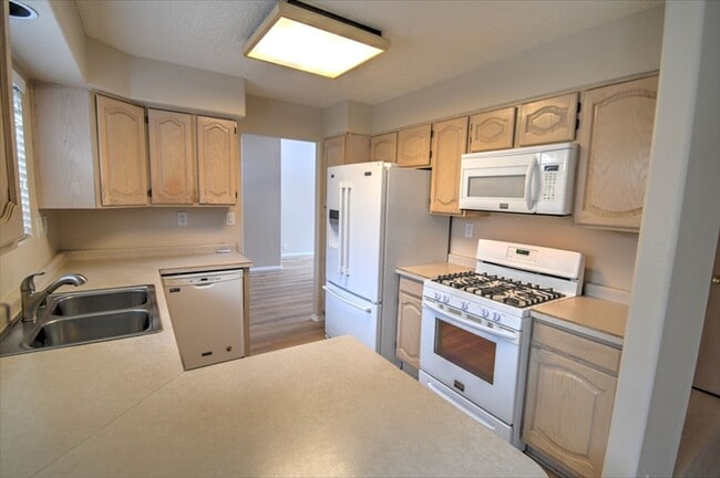 Building Photo - North Star, Desert Ridge and La Cueva School District