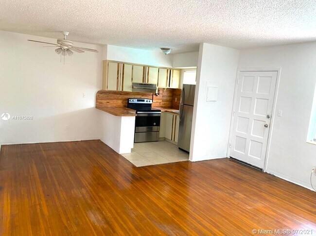 Foto del edificio - 1725 NE 116th Rd