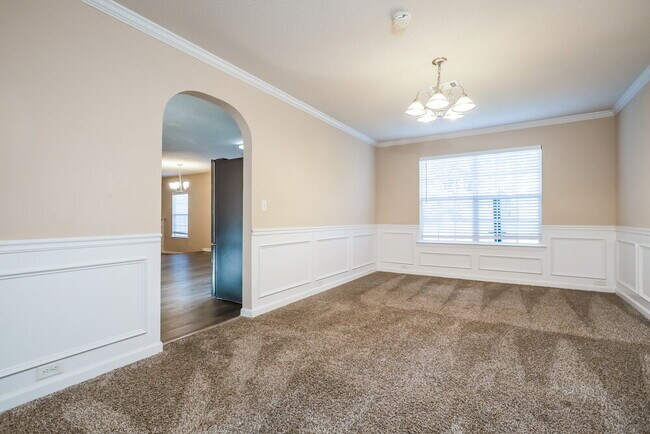 Foto del edificio - 369 Kentwood Springs Dr