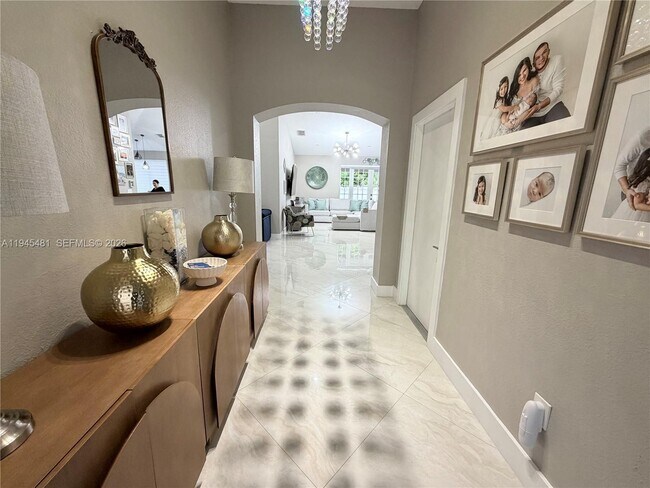 Foto del edificio - 8737 NW 168th Ln