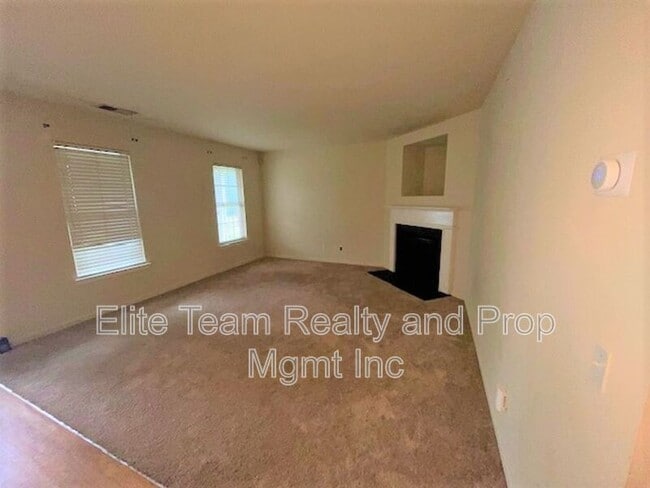 Building Photo - 5320 Peach Pl Ln