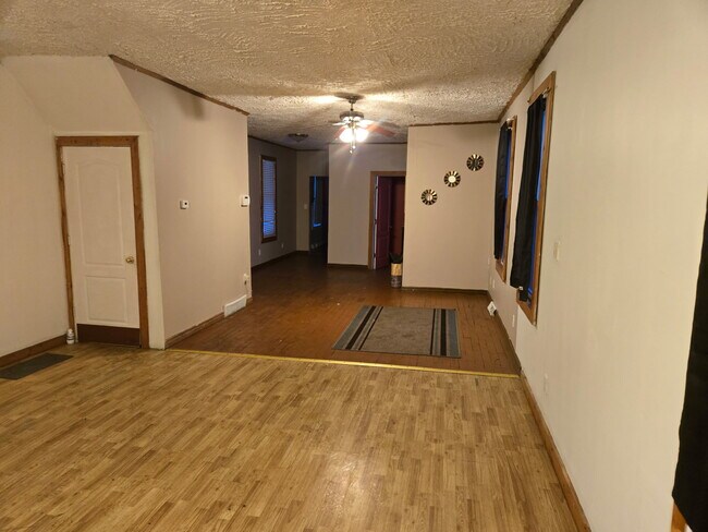 Foto del edificio - 1708 Moravia St