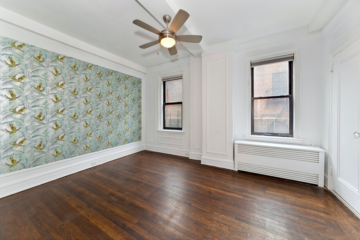 Primary Photo - A Block From Central Park!
