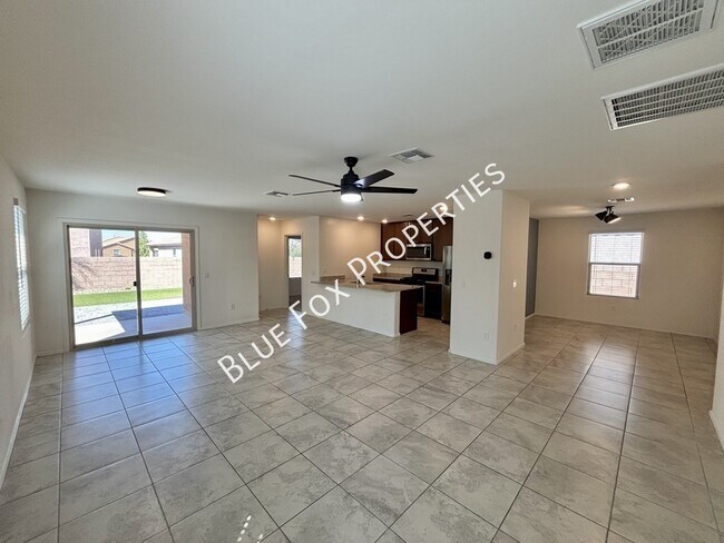 Building Photo - 8823 E Stone Meadow Cir