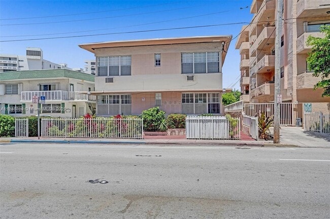 Foto del edificio - 6860 Abbott Ave