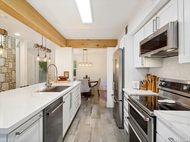 Foto del edificio - 8535 Echo Creek Ln