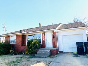 Building Photo - 2916 NW 67th St