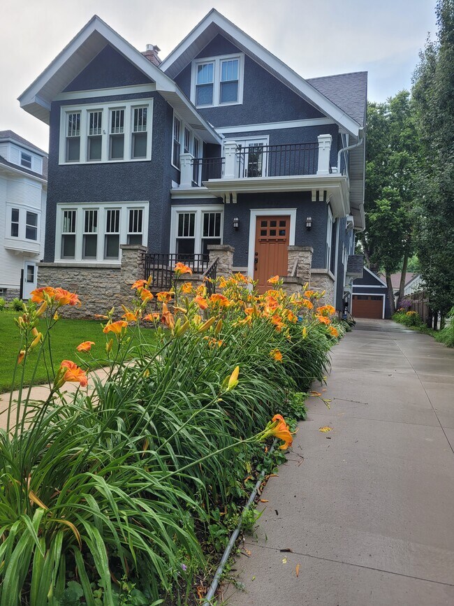 Foto del edificio - 4212 Linden Hills Blvd