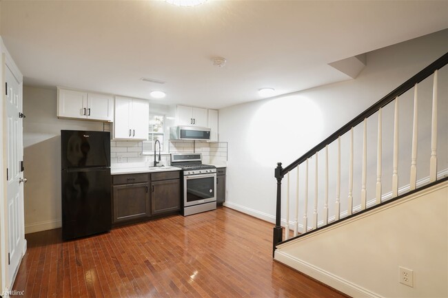 Building Photo - 2 br, 1.5 bath House - 619 Florida Avenue ...