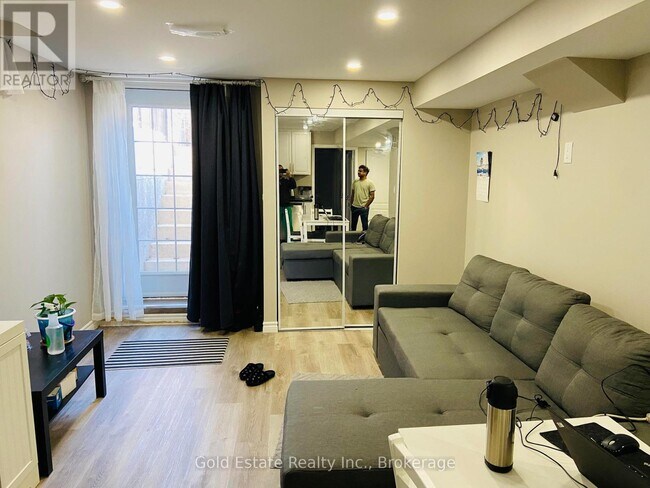 Building Photo - 3158 Baytree Ct