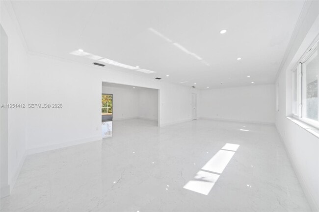 Foto del edificio - 7021 SW 107th St