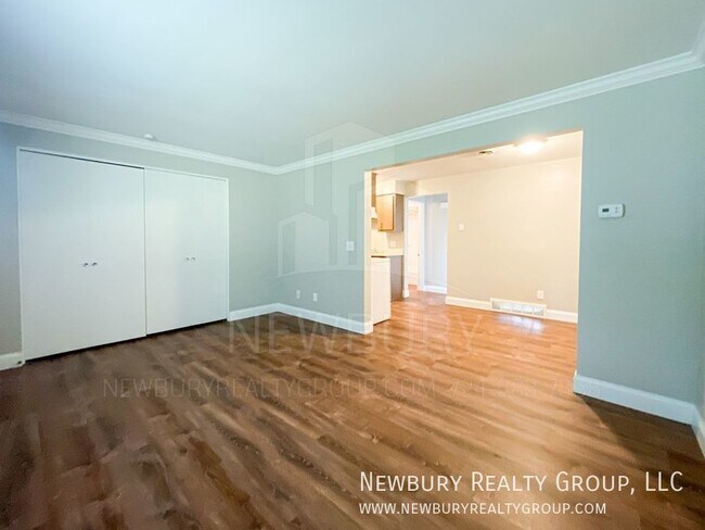 Foto del edificio - Quaint 1 Bedroom Ranch Style Apartment wit...