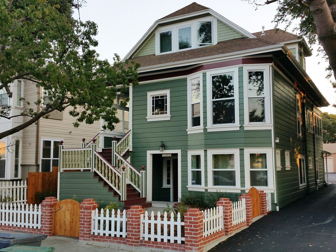 Front of your home. - 2206 Lincoln Ave