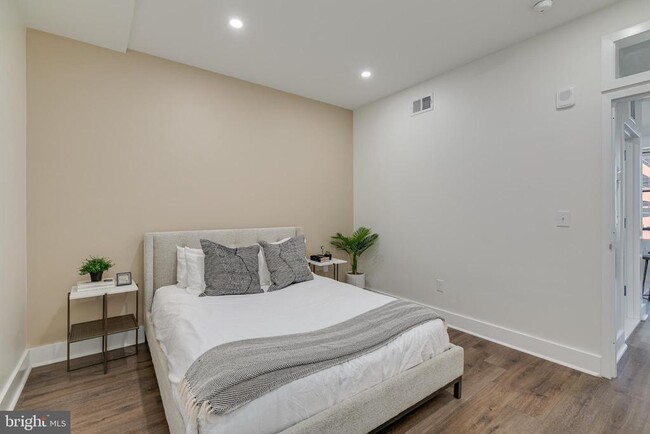 Foto del edificio - 150 S Independence Mall W