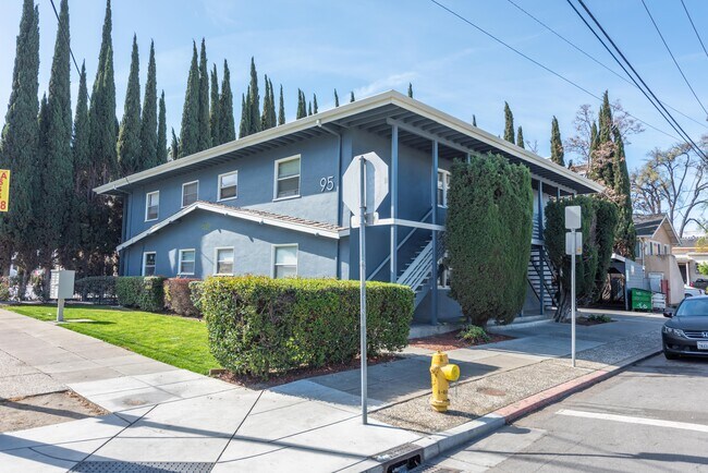 Building Photo - 95 N 8th St