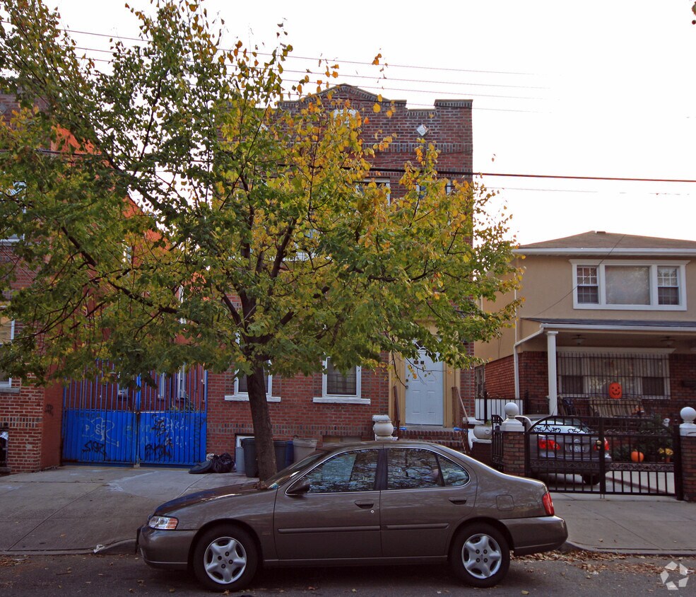 Primary Photo - 105-25 75th St