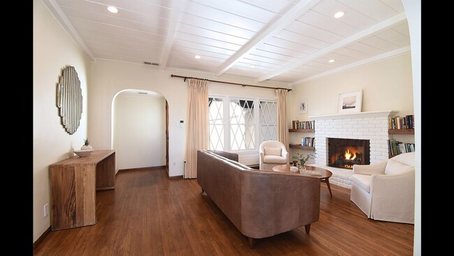 Foto del edificio - Beautiful single family home in Upper Holl...