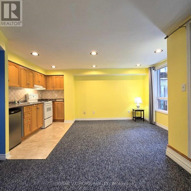 Building Photo - 65 Mare Crescent