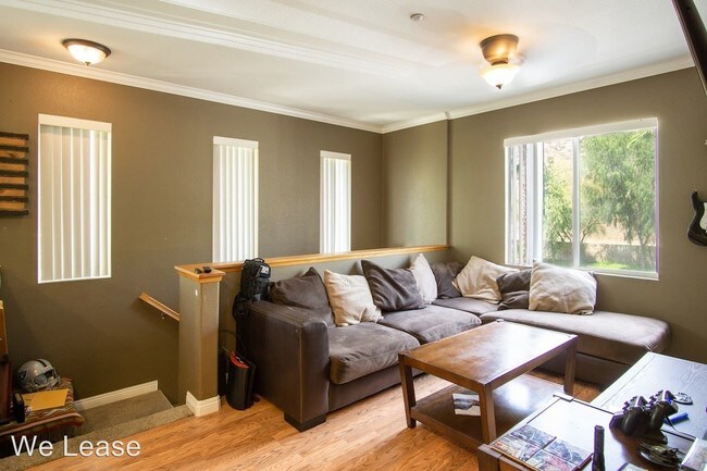Building Photo - 2 br, 2 bath House - 3267 Dehesa Rd Unit 67