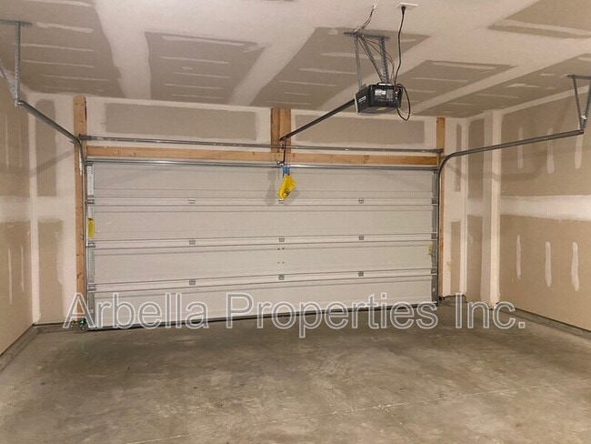 Building Photo - 424 Quiver St