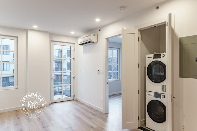 Foto del edificio - 251 Front St