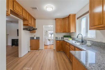 Foto del edificio - 1058 Kendall Dr