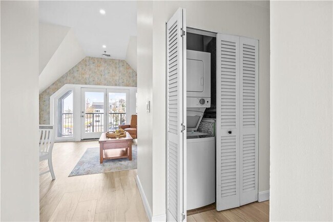 Foto del edificio - 580 Thames St